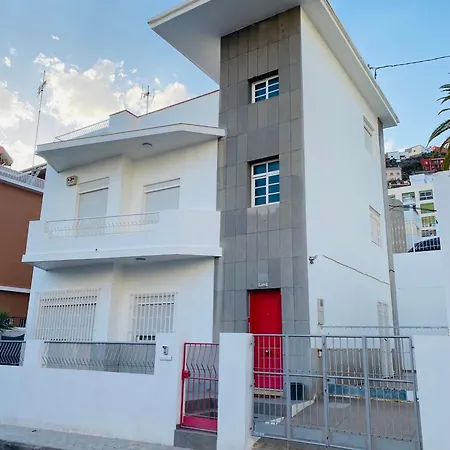 בית נופש The Red Door House